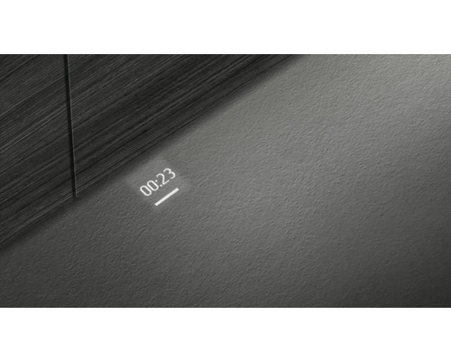 Un lave-vaisselle projette le temps restant sur le sol de la cuisine.