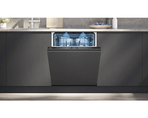 Lave-vaisselle ouvert de Siemens dans une cuisine moderne