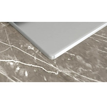 Ecke einer Duschwanne