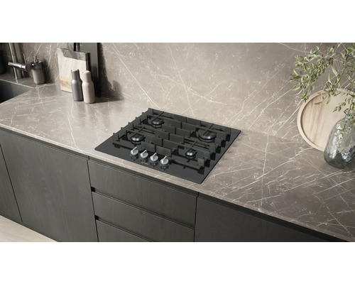 Einbau Gaskochfeld mit vier Kochstellen in einer modernen Küche.