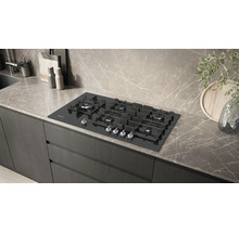 Schwarzer Siemens Gasherd in einer modernen Küche.