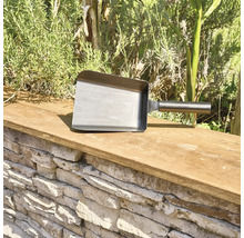 Metallschaufel für den Garten