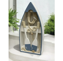 Bateau décoratif en bois avec rames et corde comme décoration maritime