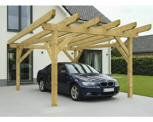 Holzcarport mit Auto vor Haus