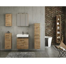 Ensemble de meubles de salle de bains aspect chêne comprenant un meuble sous-lavabo, une armoire de toilette et des colonnes, style industriel.