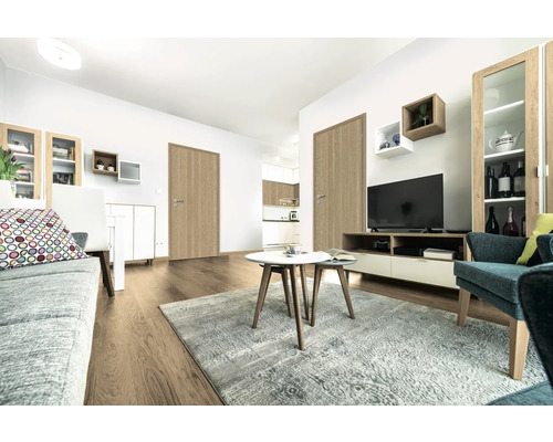 Salon avec meubles, tapis et portes intérieures