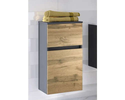 Meuble latéral de salle de bains mural avec corps anthracite et façades en décor chêne, design sans poignée.