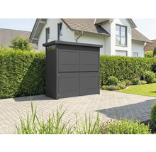 Armoire à outils métallique à quatre portes dans le jardin