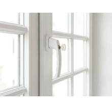 Fenêtre avec poignée de fenêtre et clé