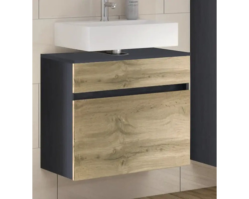 Meuble sous-vasque suspendu de couleur anthracite avec façades aspect chêne et vasque à poser rectangulaire blanche.