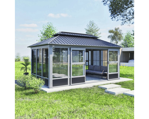 Gartenzelt mit Schiebetüren, Metallrahmen und Dach auf Rasenfläche