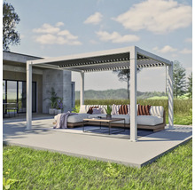 Pergola avec toit à lamelles et mobilier de jardin sur terrasse