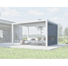 Pergola de terrasse avec toit à lamelles et paroi coulissante en verre sur une terrasse