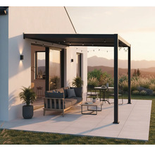 Aménagement de terrasse avec pergola, coin salon et éclairage extérieur
