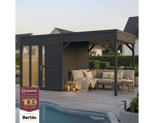 Gartenhaus mit Lounge-Bereich und Ecksofa auf Terrasse