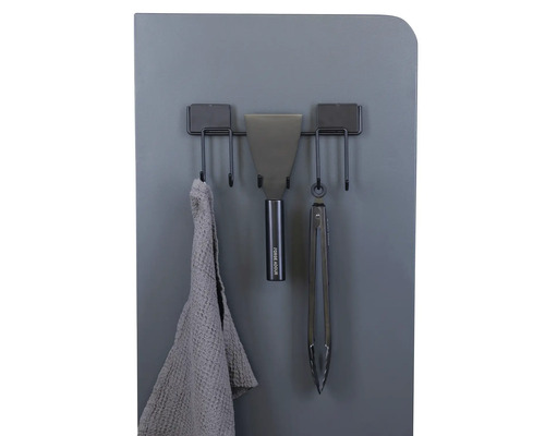 Support mural avec spatule, pince à griller et torchon