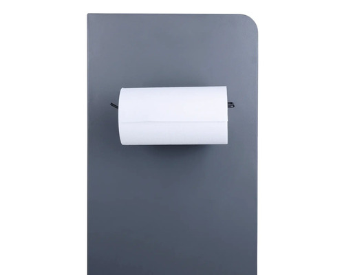 Küchenrollenhalter mit Küchenrolle an grauer Wand