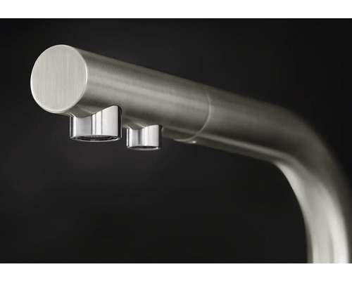 Robinet d'eau en métal