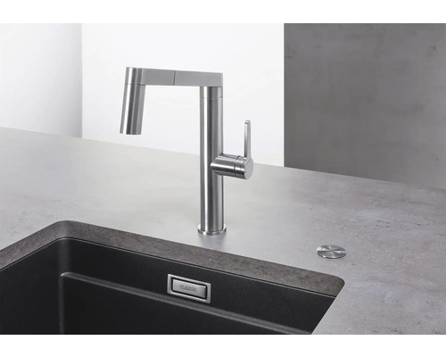 Évier de cuisine avec logo BLANCO et robinetterie