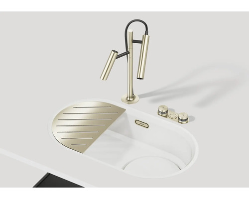 Küchenspüle mit Abtropffläche, Mischbatterie und Bedienelementen