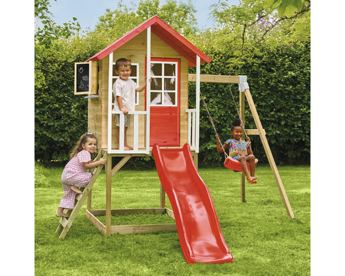 Kinderspielhaus aus Holz mit Rutsche und Schaukel im Garten
