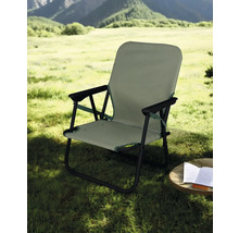 Chaise de camping avec accoudoirs et livre sur une table
