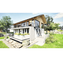 Modernes zweistöckiges Haus mit Balkonen, Treppe und gepflegtem Garten