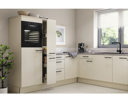 Cuisine claire avec four intégré et armoire coulissante