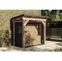 Holzlager aus Holz mit Brennholz