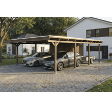 Double abri de voiture en bois avec deux voitures et une remorque dans la cour