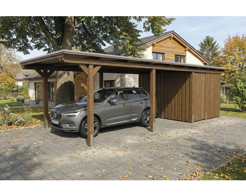 Carport en bois avec remise et voiture garée