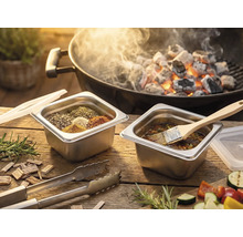 Scène de barbecue avec épices, marinade et charbon de bois