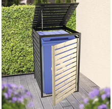 Abri pour poubelle en bois à lattes avec couvercle et porte ouverts, contenant une poubelle bleue sur une terrasse.