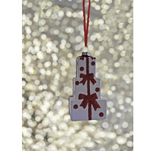 Weihnachtsbaumanhänger in Form von drei gestapelten Geschenken mit glitzernden roten Schleifen.