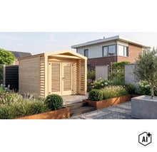 Abri de jardin moderne en bois avec portes à persiennes dans un jardin bien entretenu avec parterres de fleurs et terrasse en pierre. (Image AI modified or generated)