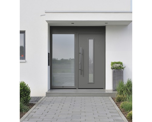 Moderne Haustür mit Seitenteil und geradem Griff