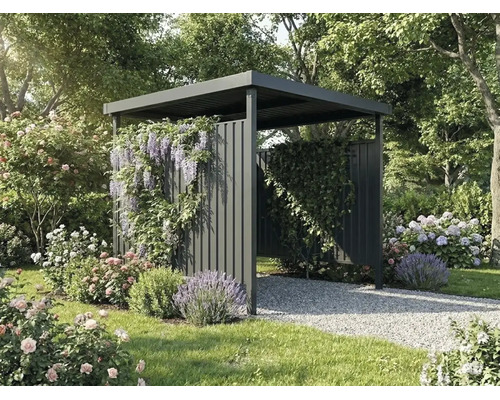 Abri de jardin moderne en métal anthracite avec toit plat et parois à lattes, entouré de plantes et de fleurs dans un jardin lumineux.