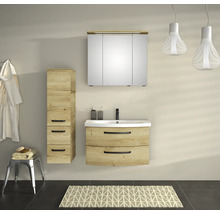 Ensemble de meubles de salle de bains moderne aspect chêne avec meuble sous-lavabo, lavabo blanc, armoire à miroir et colonne.