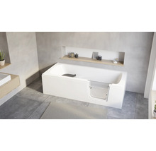 Moderne Badewanne mit integrierter Tür für barrierefreien Einstieg in einem hellen Badezimmer mit Nischenablage.
