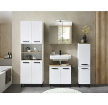 Ensemble de meubles de salle de bain blancs avec accents bois, comprenant armoire haute, armoire à miroir, lavabo et meuble sous-lavabo.