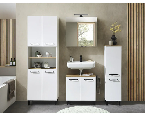 Ensemble de meubles de salle de bain blancs avec accents bois, comprenant armoire haute, armoire à miroir, lavabo et meuble sous-lavabo.