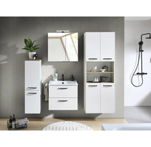 Ensemble de salle de bain moderne blanc, poignées noires, meuble sous vasque, armoire de toilette et colonnes de rangement sur mur gris.