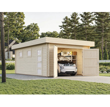Grosse Holzgarage mit Flachdach, geöffneten Doppeltüren und einer Seitentür, in der ein kleines Elektroauto parkt.