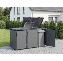 Dreifache Mülltonnenbox aus Metall im Aussenbereich mit geöffneten Deckeln und einer Fronttür, die eine Mülltonne im Inneren zeigt.