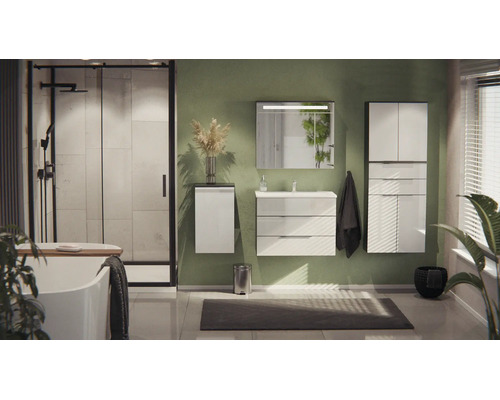 Salle de bains moderne avec meubles blancs, mur vert, douche à l'italienne avec cadre noir, baignoire et miroir éclairé au-dessus du meuble vasque.