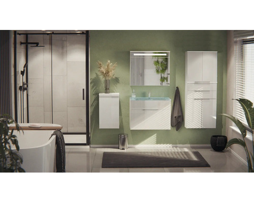 Modernes Badezimmer mit weißen Hochglanzmöbeln, Glaswaschtisch, Spiegelschrank, Dusche mit schwarzem Rahmen und freistehender Badewanne.