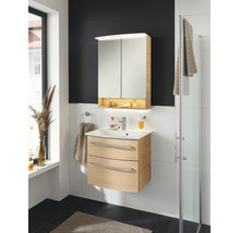 Badmöbel-Set in Eiche-Optik mit beleuchtetem Spiegelschrank, Waschtischunterschrank mit zwei Schubladen und weißem Keramikbecken.