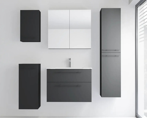 Modernes Badezimmermöbel-Set in Grau mit Waschtischunterschrank, Waschbecken, Spiegelschrank und verschiedenen Hängeschränken.