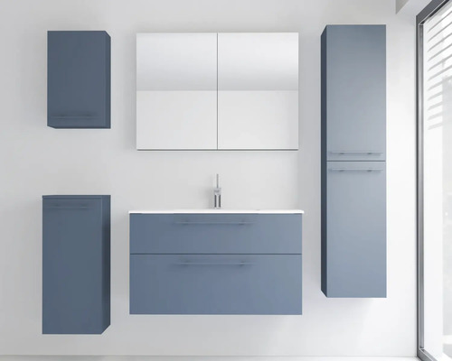 Modernes Badezimmermöbel-Set bestehend aus Waschtischunterschrank, weißem Waschbecken, Spiegelschrank, Hochschrank und zwei Beistellschränken.