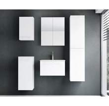 Ensemble de meubles de salle de bains blanc moderne avec meuble sous-lavabo, armoire de toilette, armoire haute et éléments muraux.